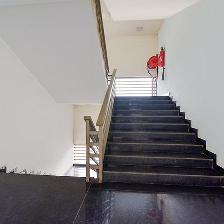 Fabhotel New York Batwa Bagian luar foto
