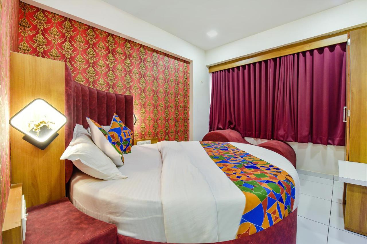 Fabhotel New York Batwa Bagian luar foto