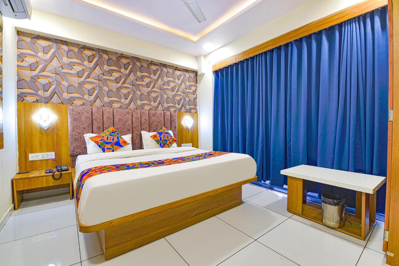 Fabhotel New York Batwa Bagian luar foto