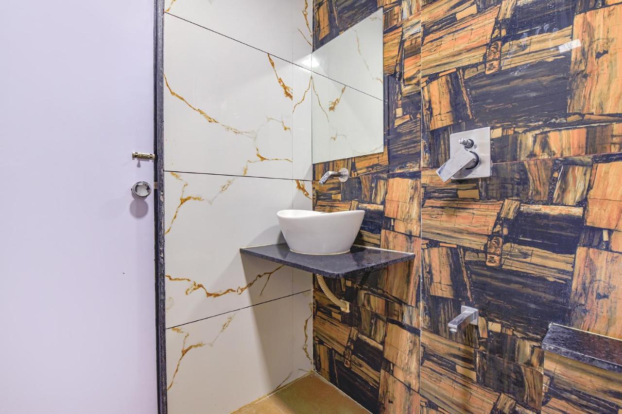 Fabhotel New York Batwa Bagian luar foto