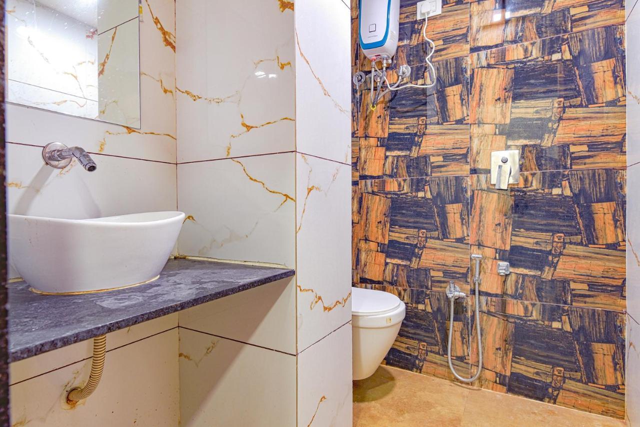Fabhotel New York Batwa Bagian luar foto